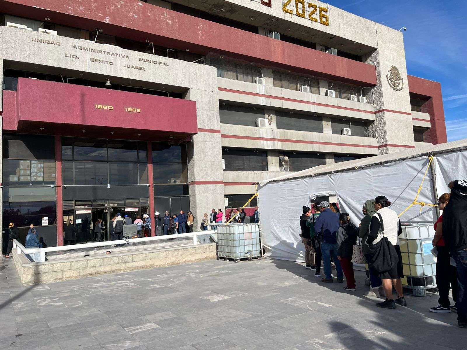 Lideran adultos mayores pago del predial 