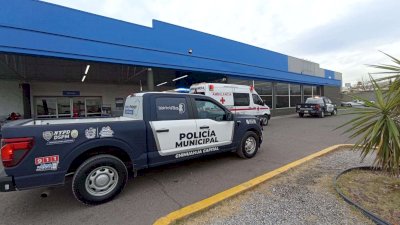 Se fractura la pierna trabajador de Sams luego de caer del techo 