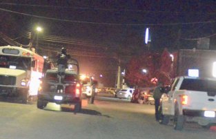 Abandonan auto con drogas y armas luego de persecución en Villa Juárez 
