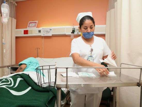 Déficit de enfermeras presiona la atención médica en Juárez: Informe 