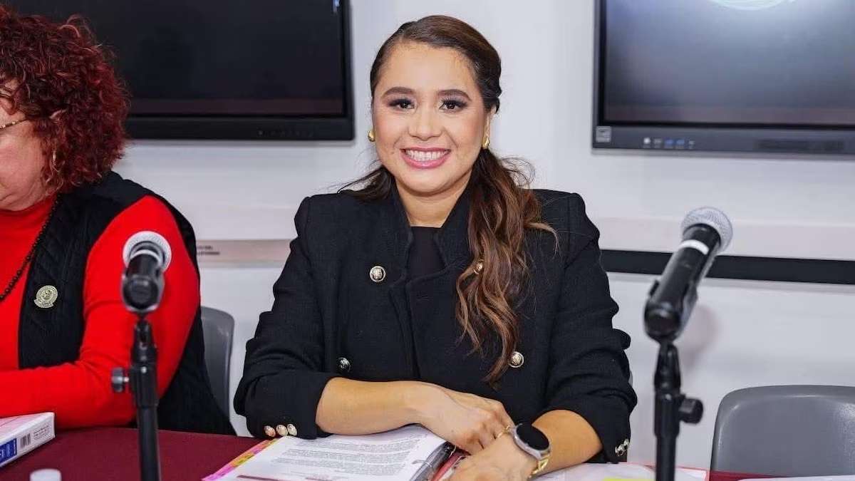 Retienen a diputada de Morena con 800 mil mientras cruzaba a EU 