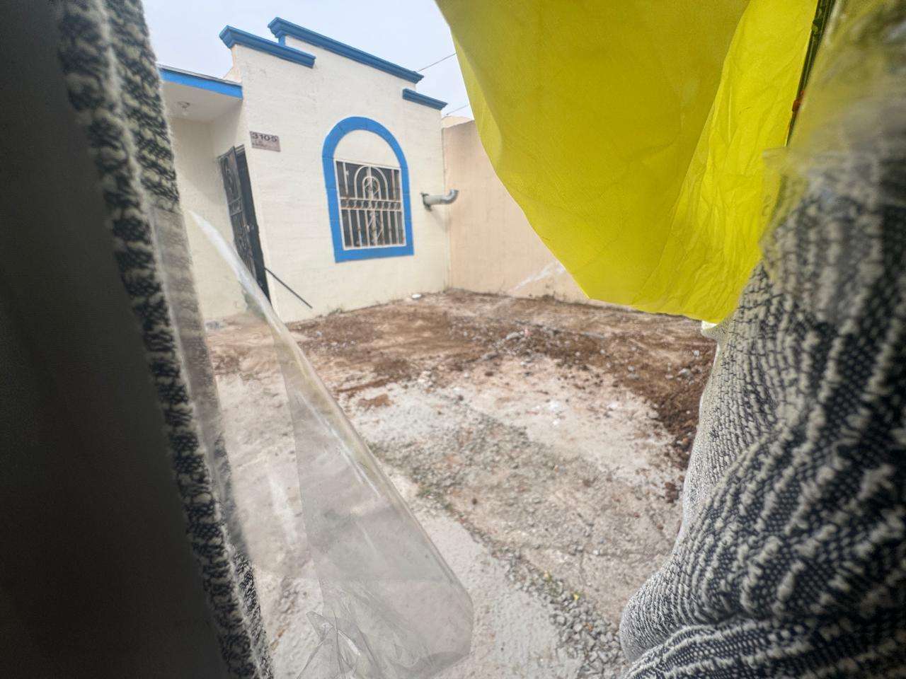 Localizan cuerpo de mujer sepultada en el patio de su vivienda 