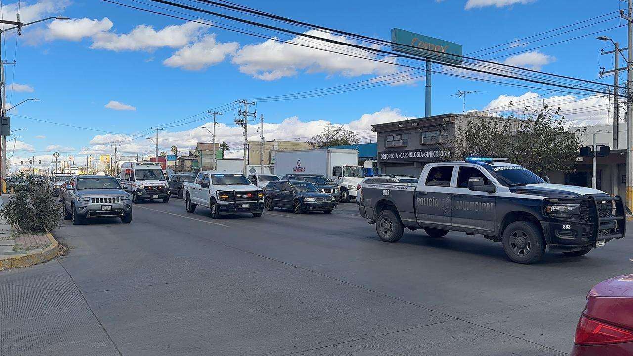Asesinan a Policía Estatal y hieren a otro en la avenida López Mateos 