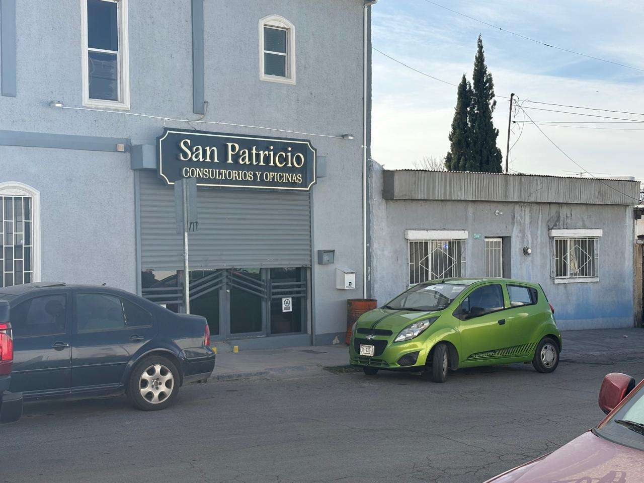 Disparan contra fachada de consultorios San Patricio en la Obrera