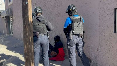 Detienen a indigente por exhibicionista en la Independencia 