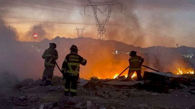 Prenden fuego en predio de Jardines de Oriente 