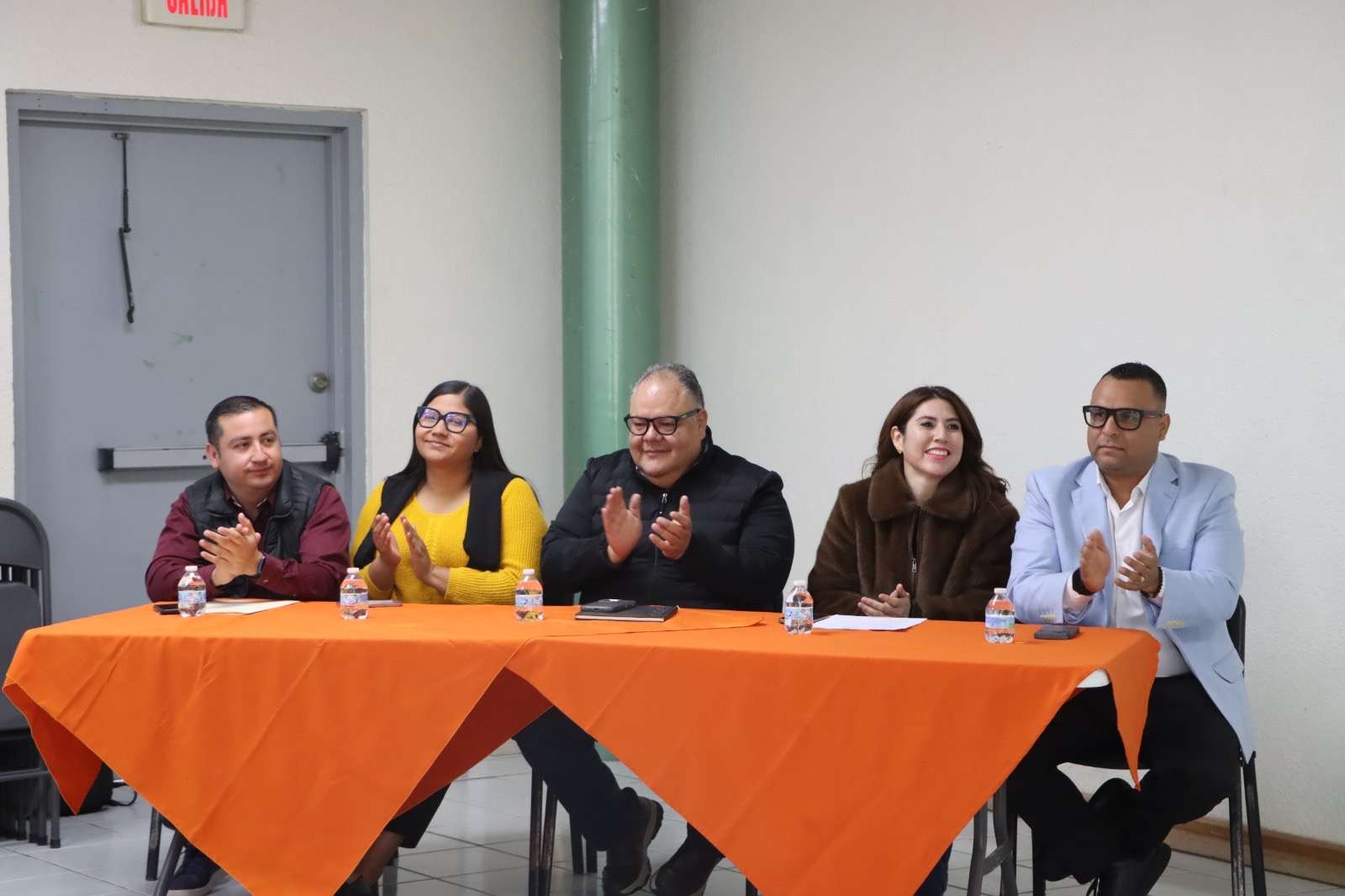 Dan taller de salud mental a personal docente