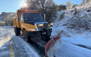 Cierran tramo Agua Prieta–Janos por caída de nieve en el Puerto San Luis