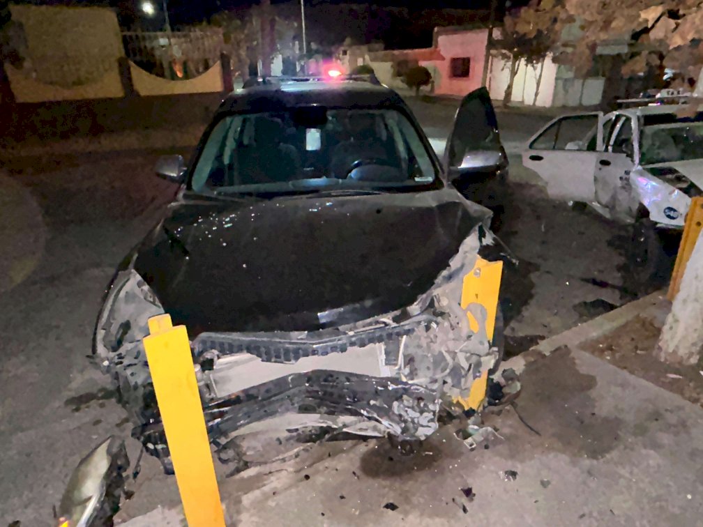 Deja fuerte choque tres heridos en Las Granjas