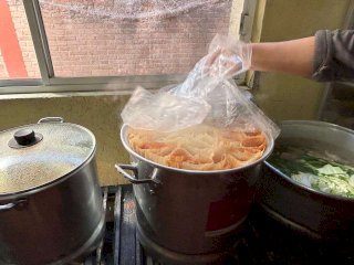 Preserva Doña Cecy casi 70 años de tradición tamalera