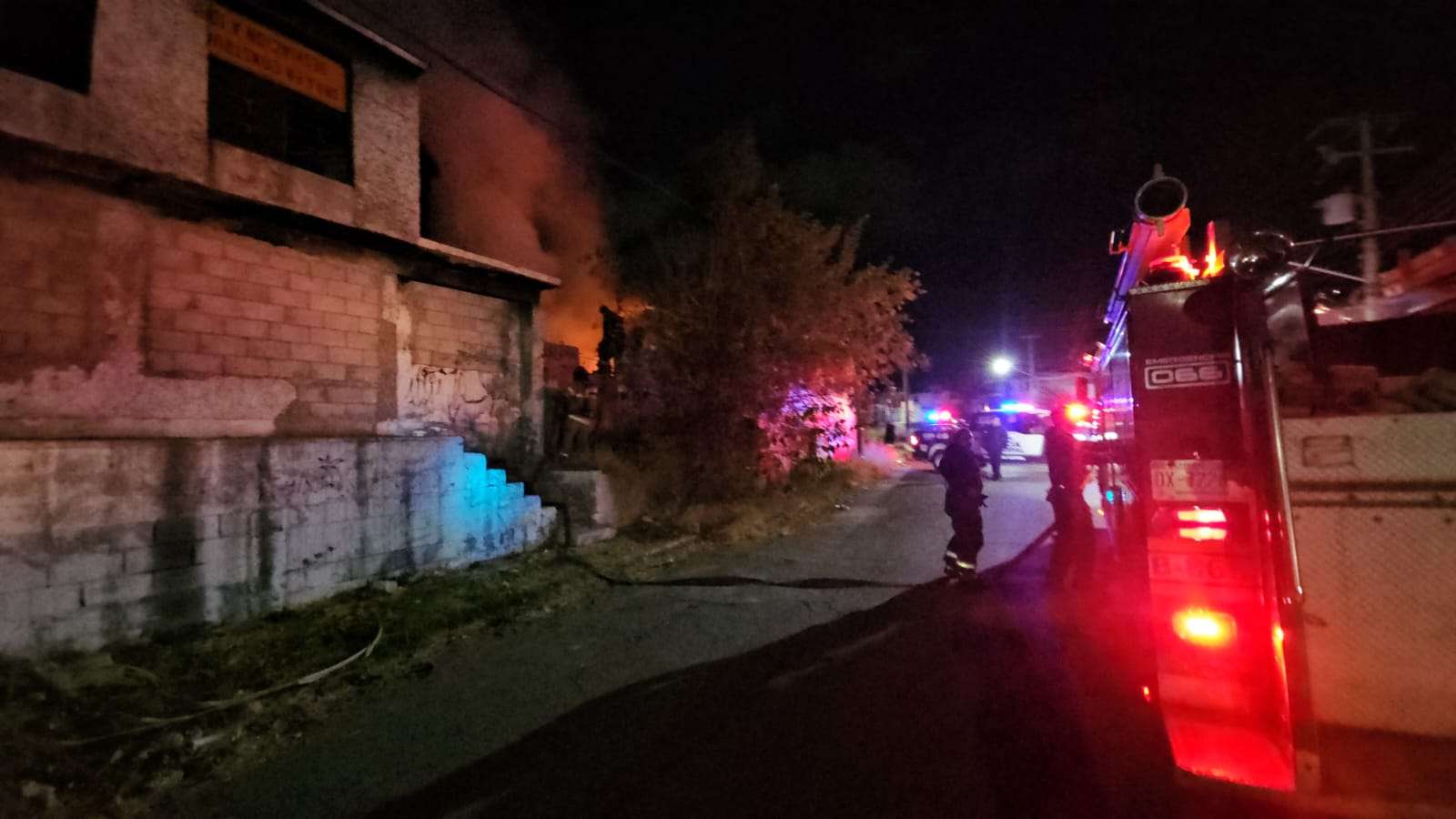 Sofocan incendio en vivienda abandonada en la colonia Nacional