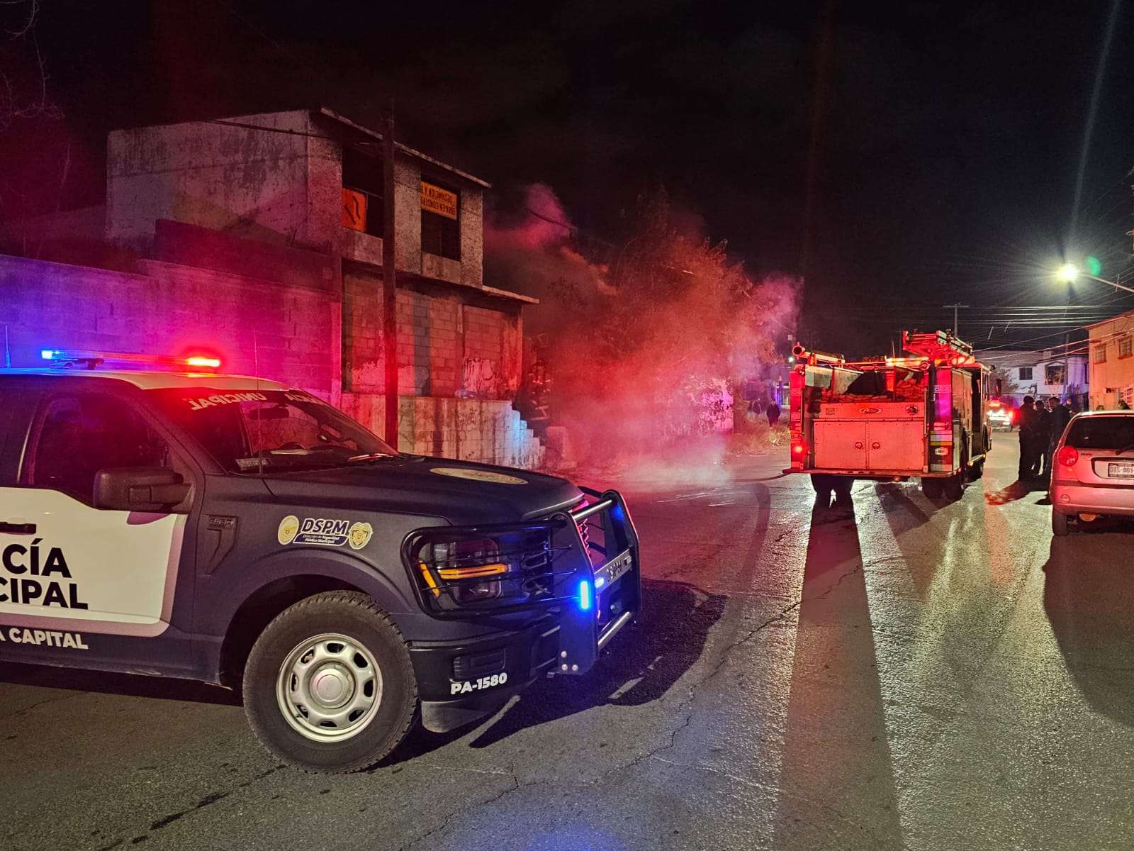 Sofocan incendio en vivienda abandonada en la colonia Nacional