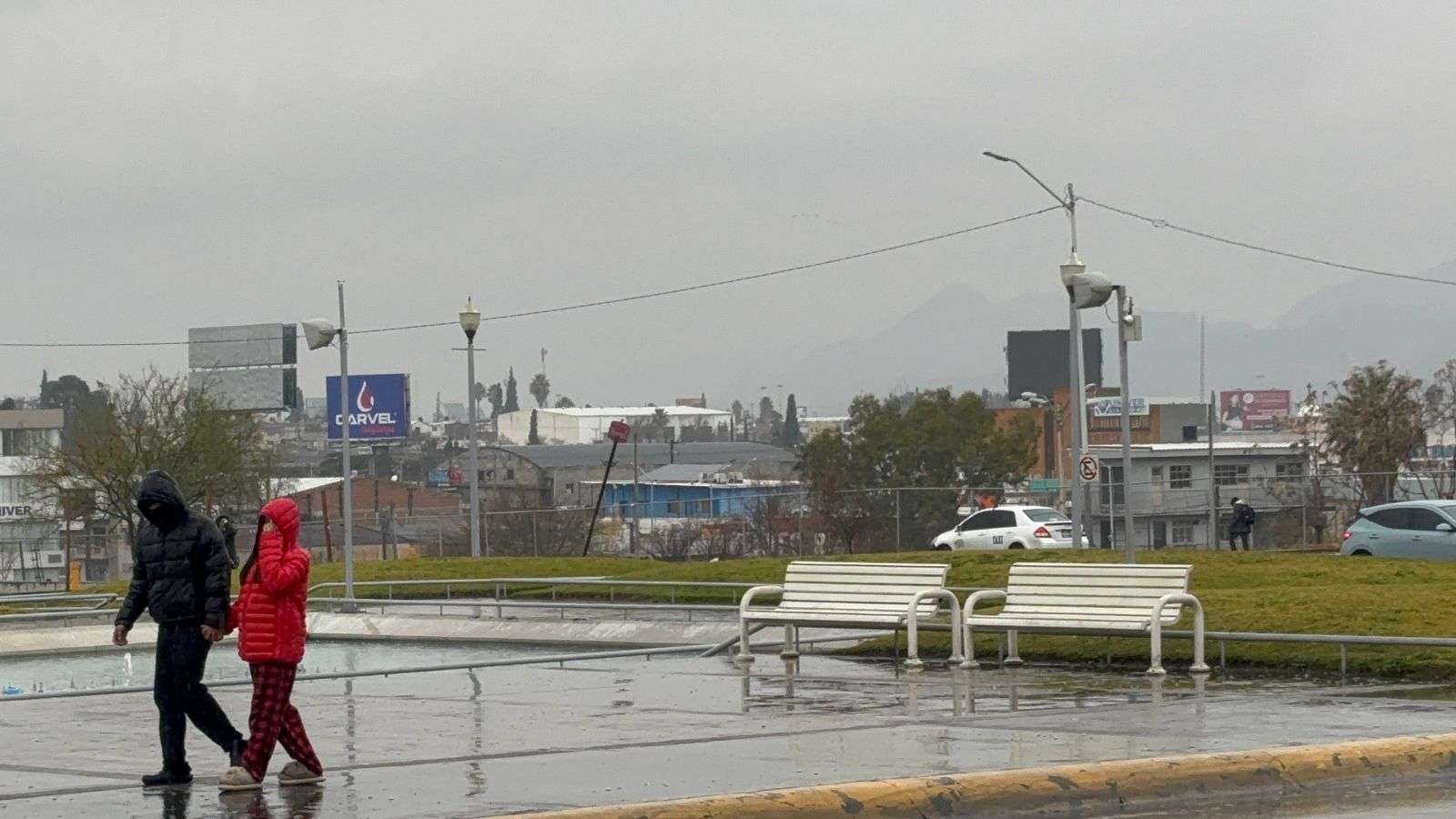 Persistirán bajas temperaturas debido a lluvias en la ciudad 