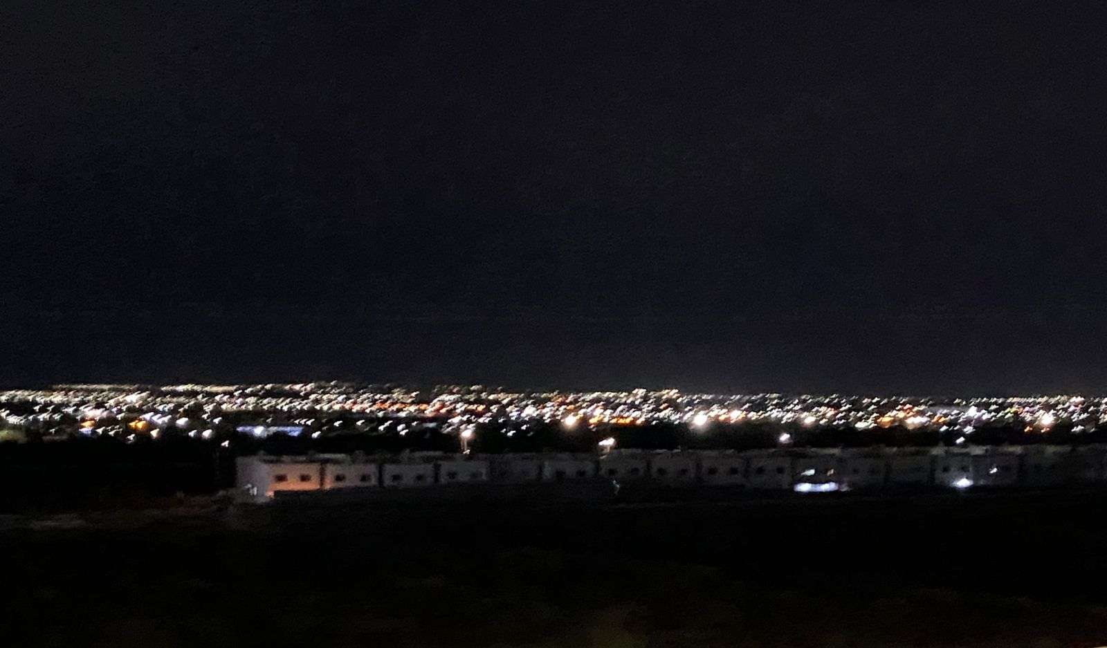 Cae aguanieve y ligera lluvia al oriente de la ciudad 