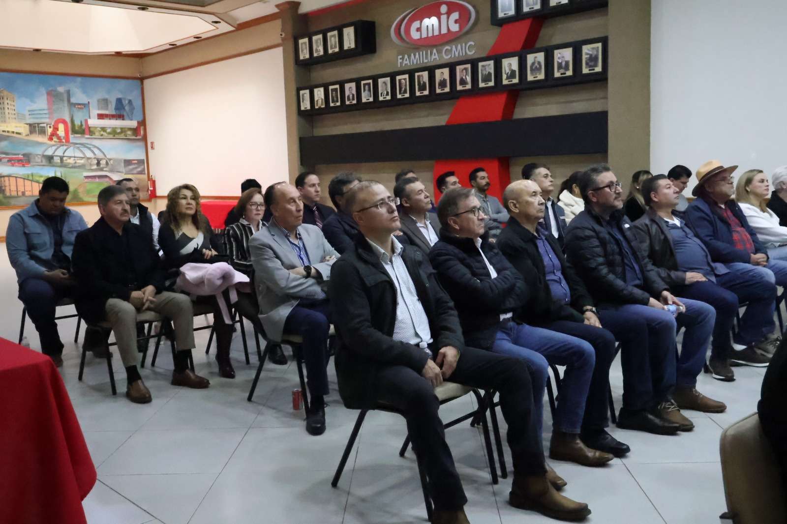 Toma protesta nueva directiva de Cmic