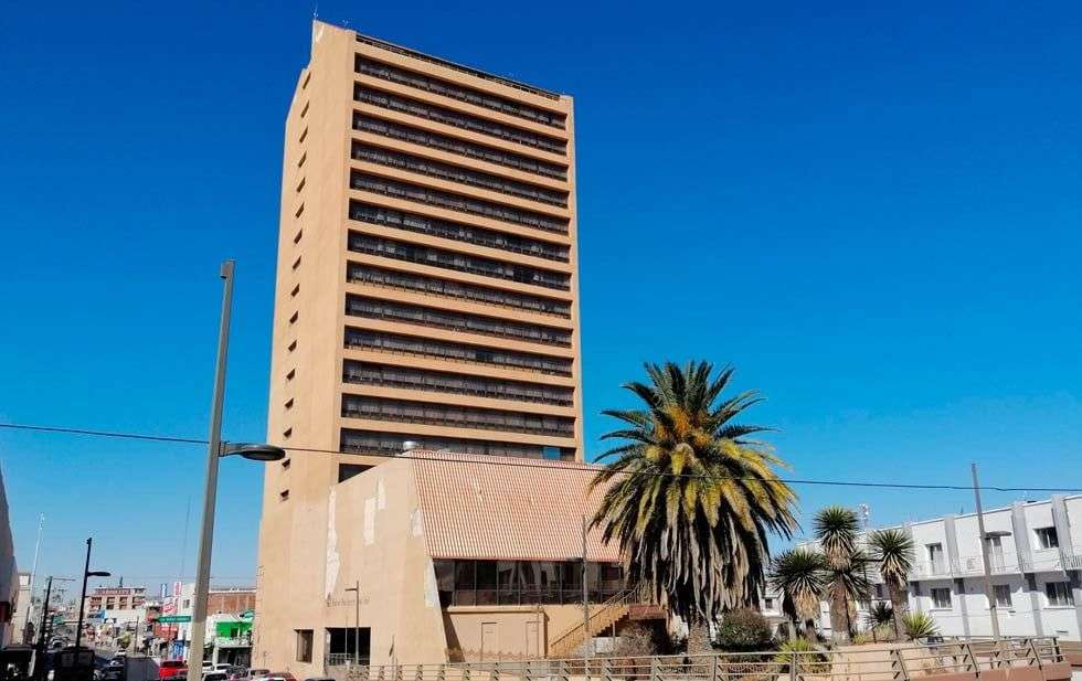 Realizan sondeos en el centro para detectar filtraciones de agua