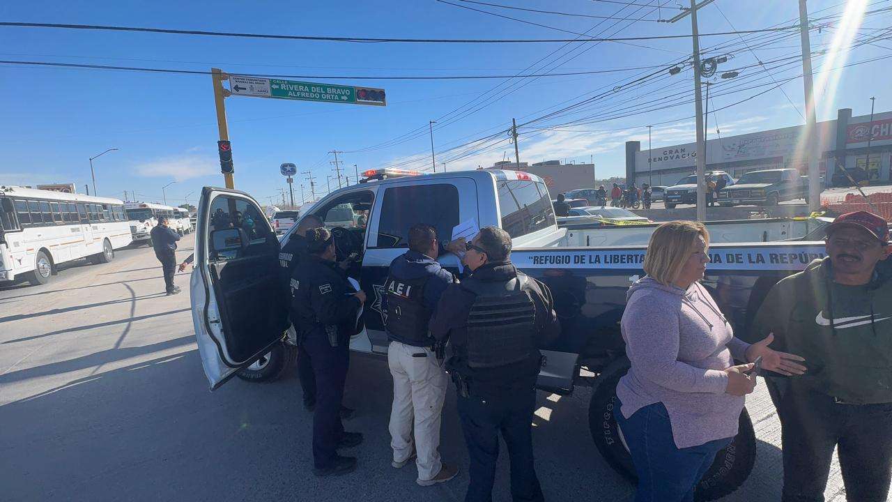 Chofer de transporte de personal atropella y mata a hombre