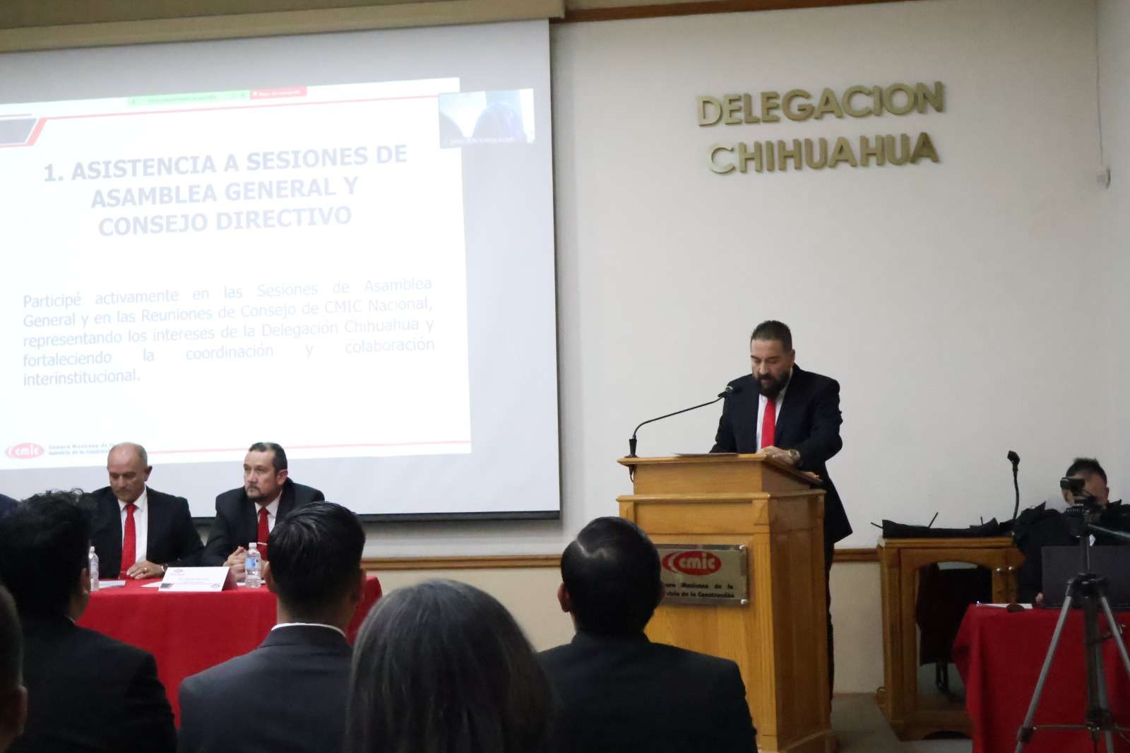 Toma protesta nueva directiva de Cmic