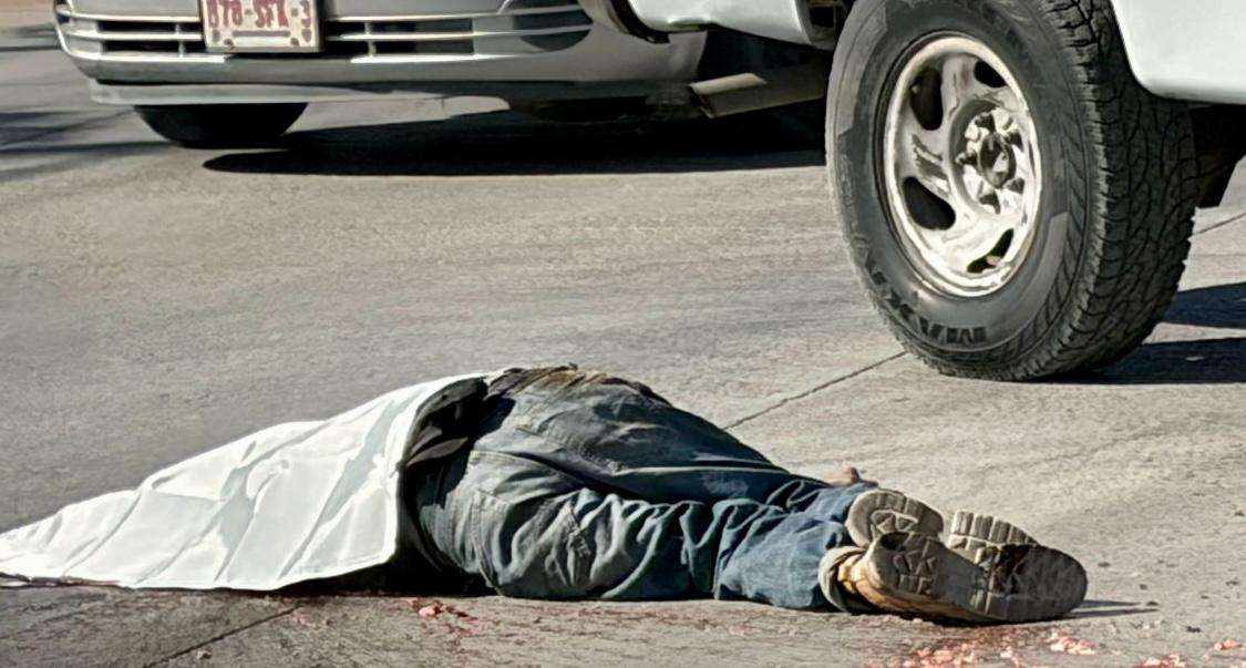 Chofer de transporte de personal atropella y mata a hombre