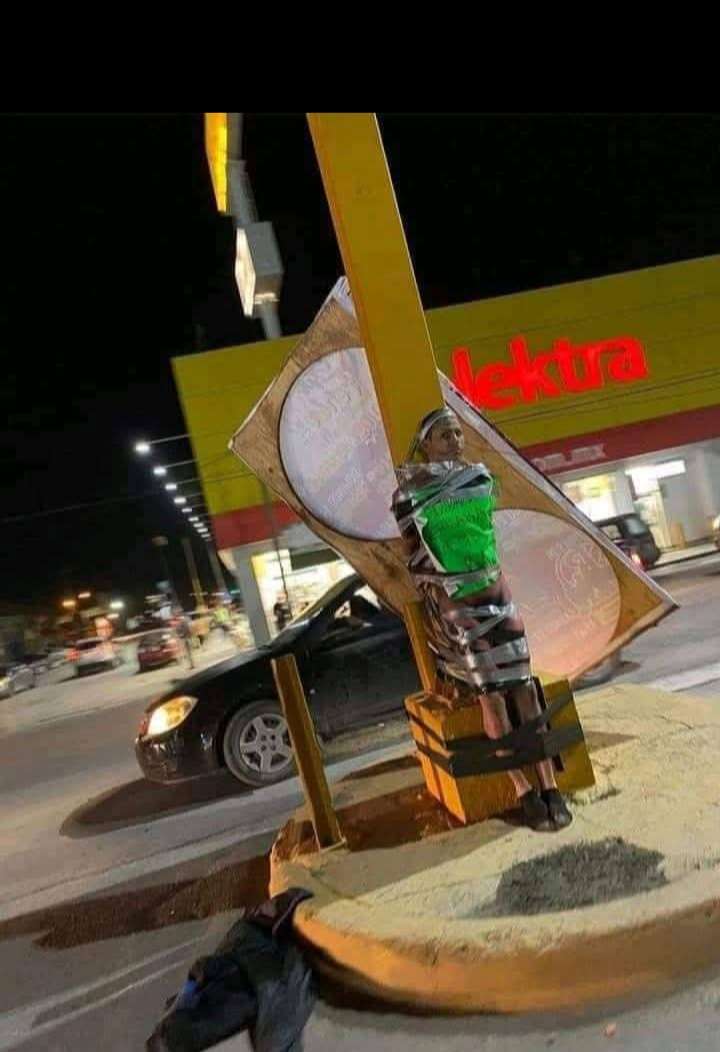 Amarran a ladrón en un poste; vecinos hartos de robos en la Altavista