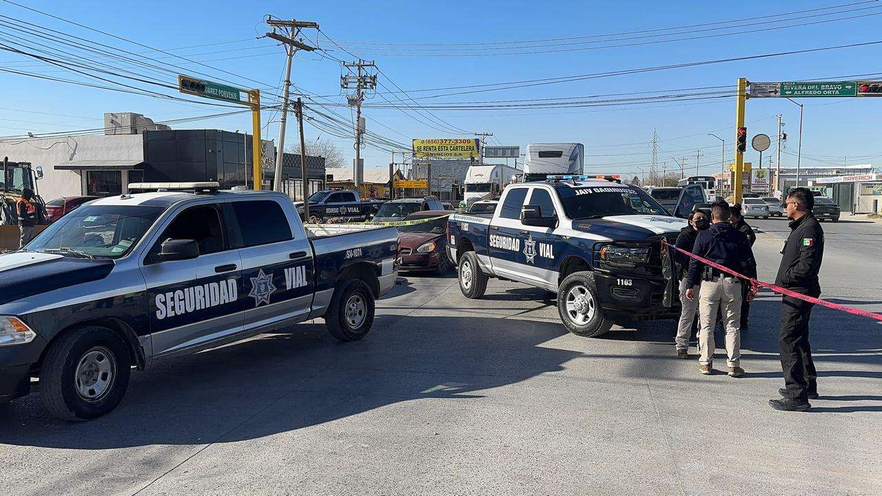Chofer de transporte de personal atropella y mata a hombre