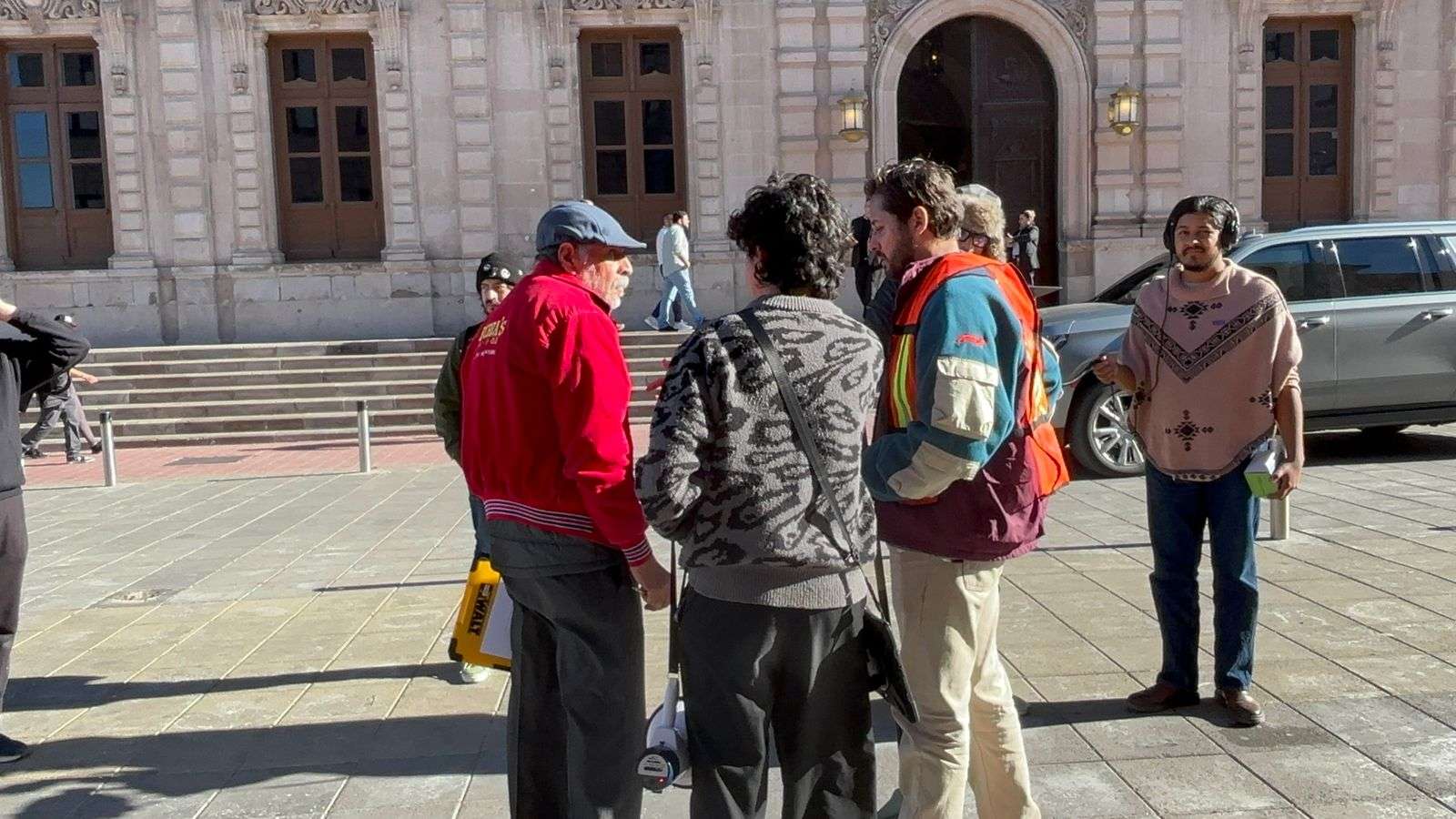 Realizan cortometraje frente a Casa Chihuahua