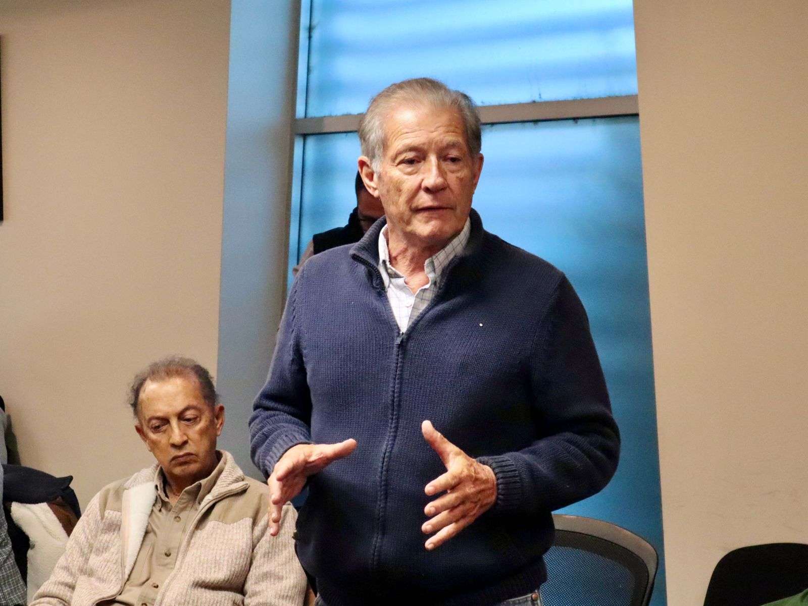 Dialoga Manque Granados y ganaderos con expertos sobre la Ley de Aguas 