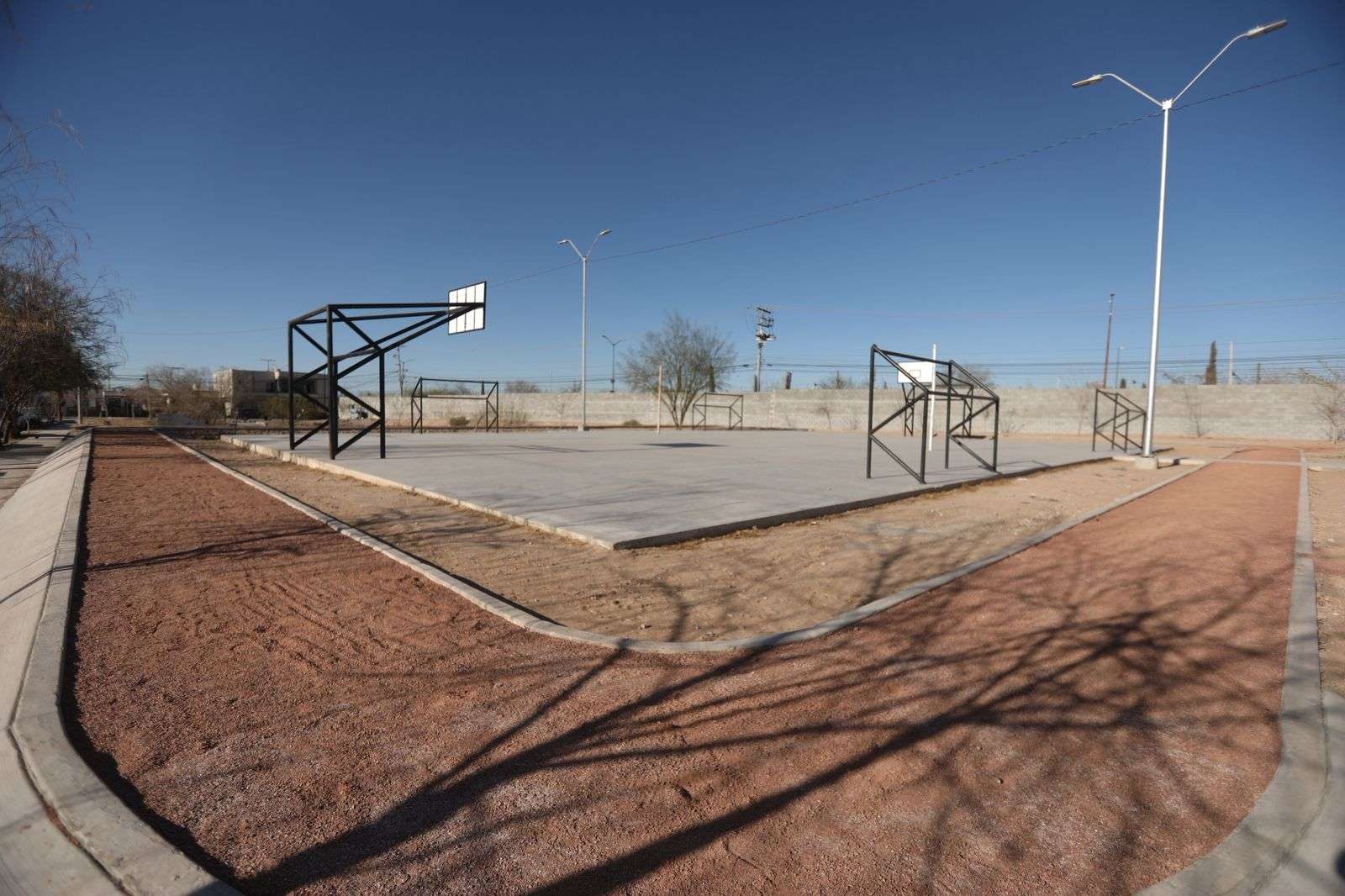 Construyen parque con presupuesto participativo en Urbi Villa del Cedro
