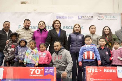 Entregan apoyos a 79 escuelas de la región centro-sur 