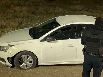 Atacan a balazos a uno en un palenque 