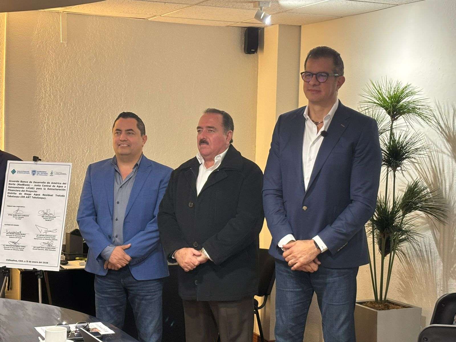 Signan convenio Jcas y NadBank para mejora hídrica en Tabalaopa