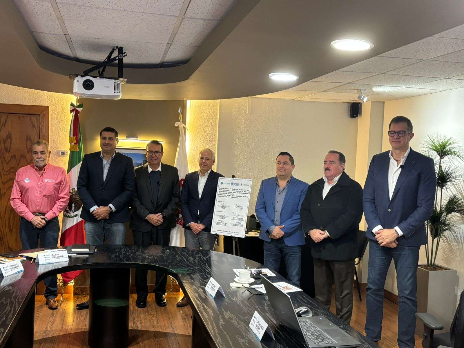 Signan convenio Jcas y NadBank para mejora hídrica en Tabalaopa