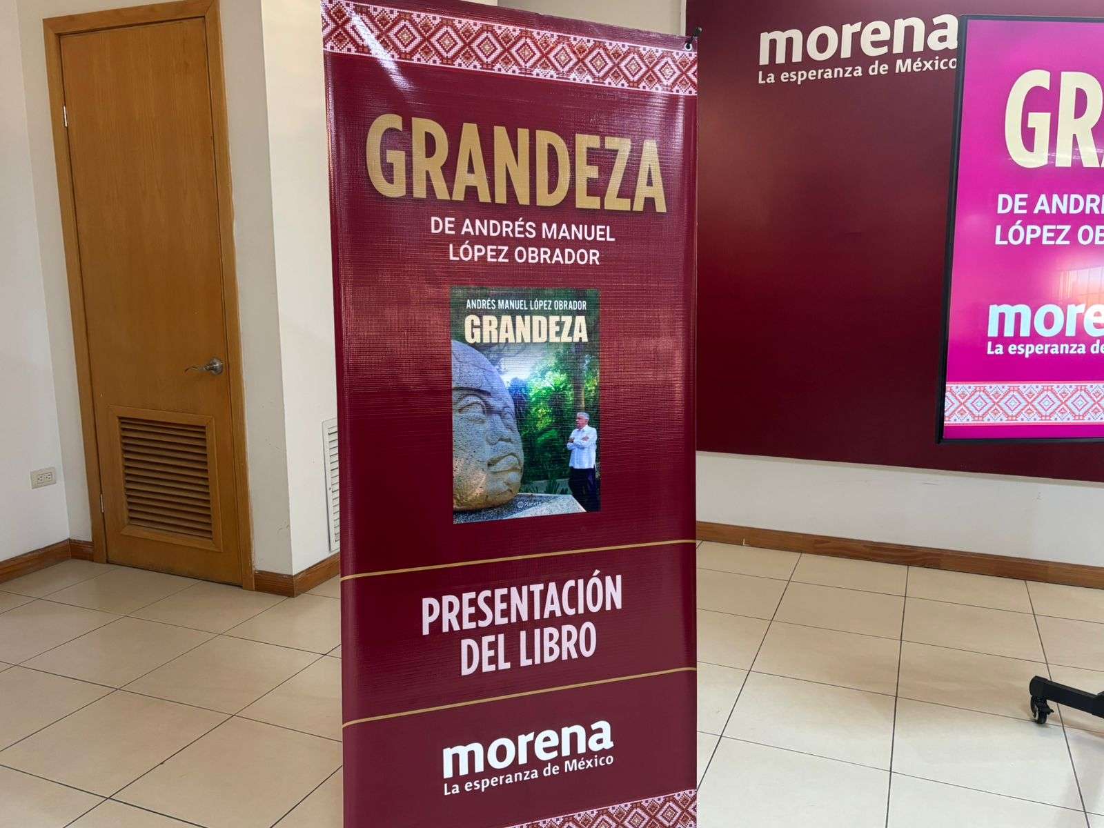 Presentan en Chihuahua el libro Grandeza de López Obrador