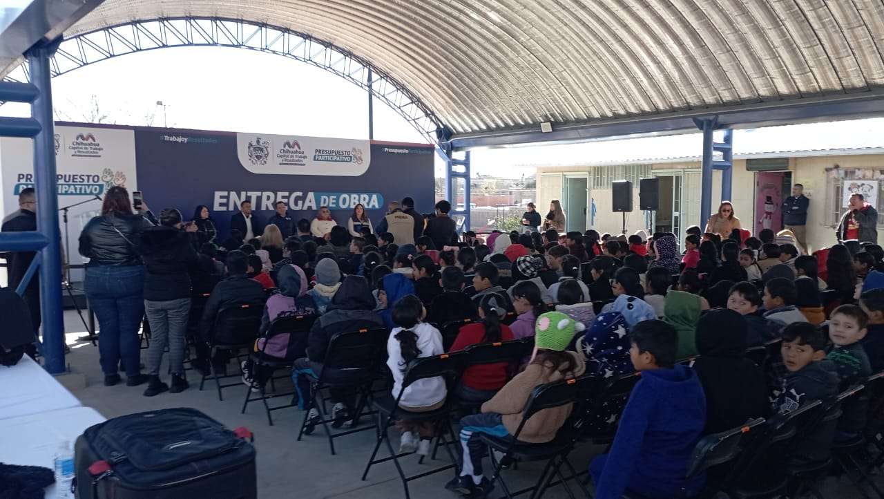 Inaugura Marco Bonilla domo en primaria Sor Juana Inés de la Cruz