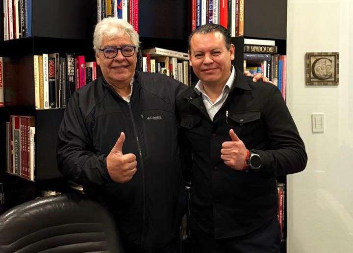 Acuerdan Municipio y escultor Sebastián plan para respetar integridad de obras
