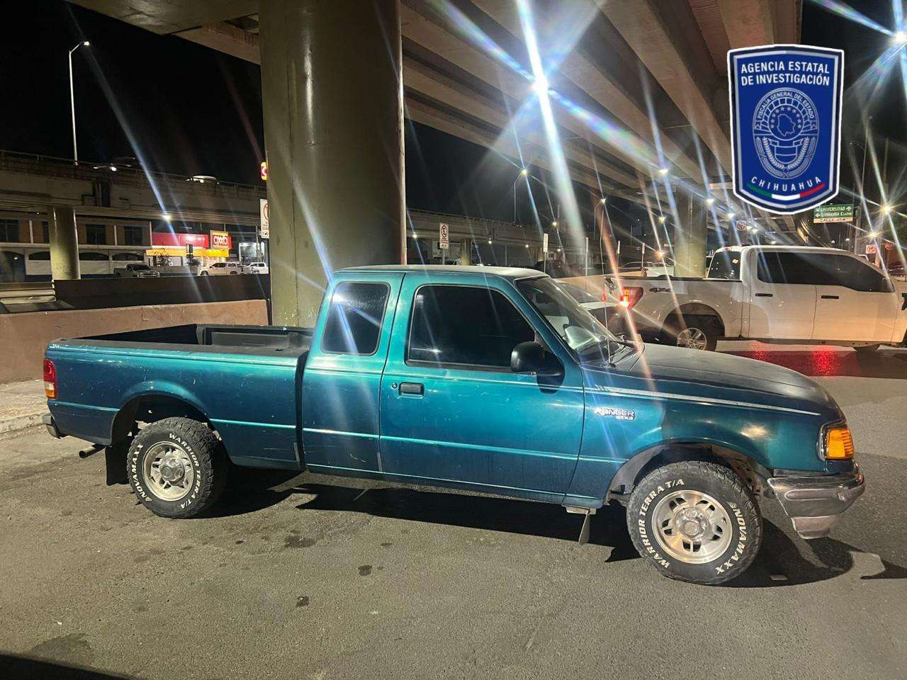 Detiene a dos hombres por posesión de narcóticos y armas de fuego 