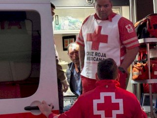 Lo acuchillan en el abdomen durante riña afuera de bar