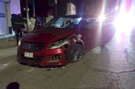 Omite alto y provoca choque en la colonia Santa Rita