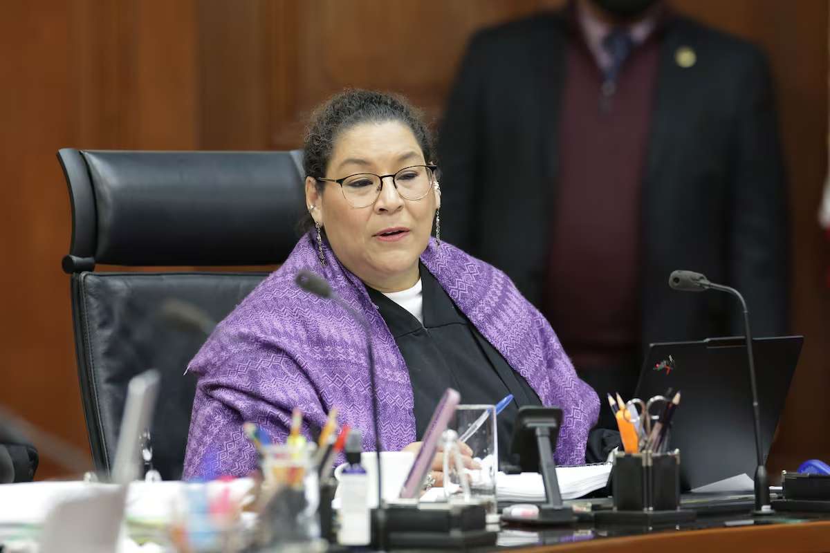 Tuerce Lenia Batres brazo de la Scjn por reapertura de juicios
