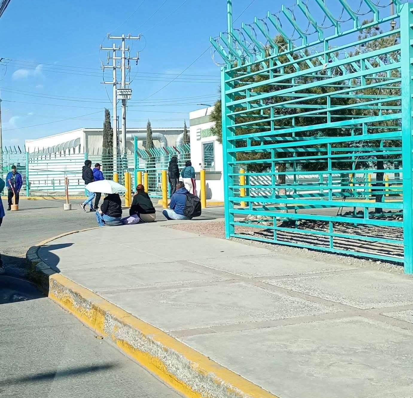 Bajo presión mercado laboral aquí 