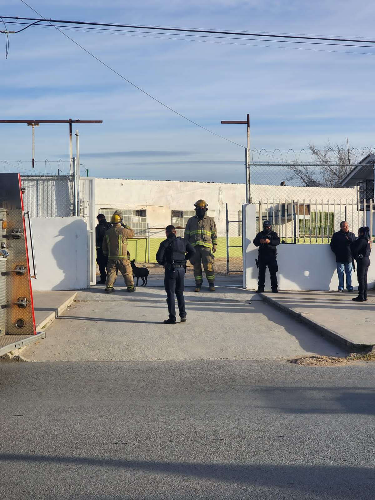 Amenaza de bomba en primaria Fidel Ávila provoca movilización policiaca 