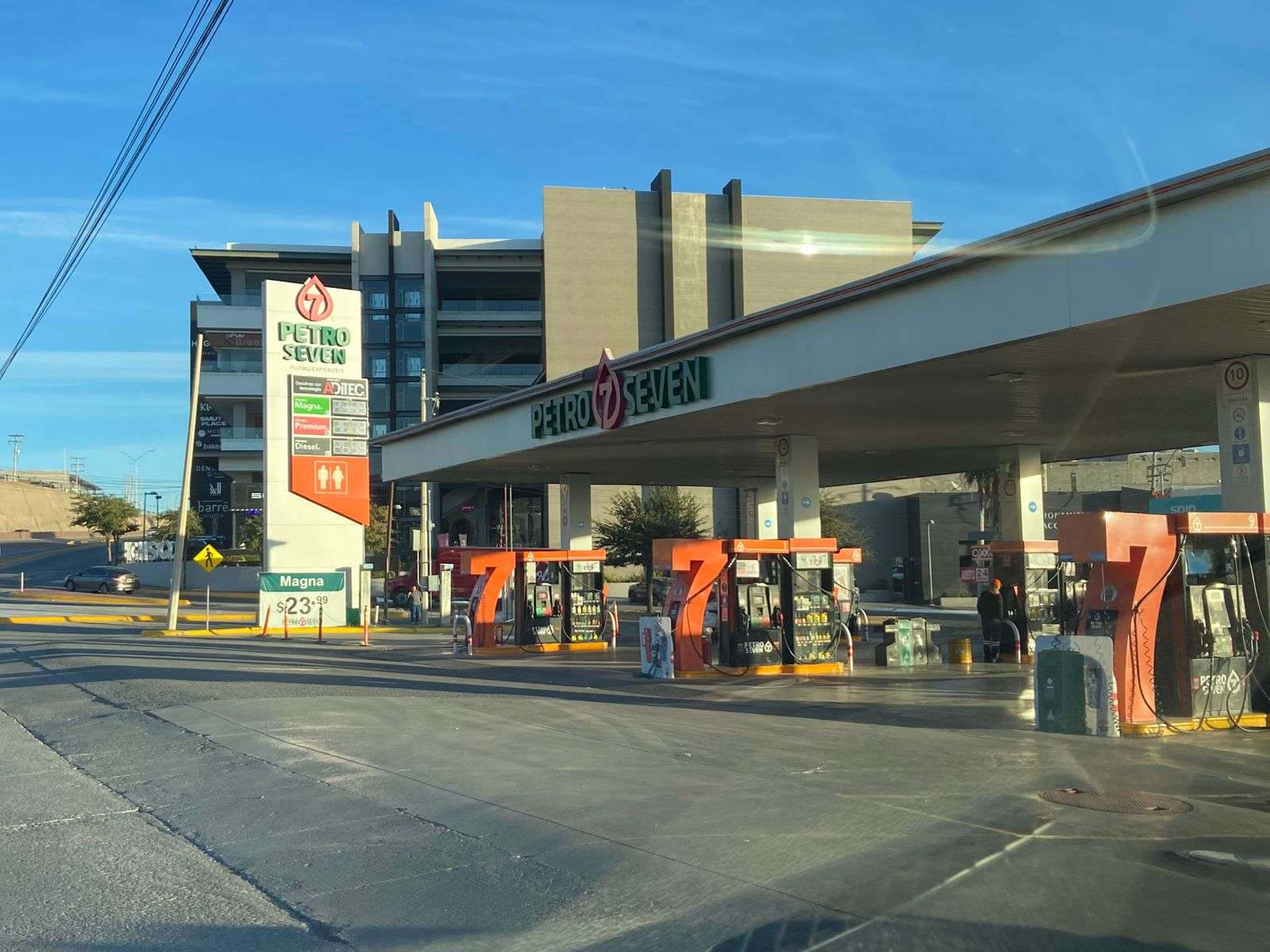 Supera la gasolina premium los $26 en estaciones del Perijuv 
