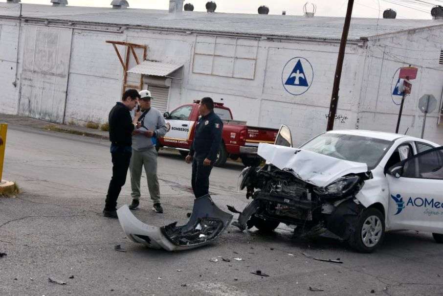 Deja choque a conductor lesionado en la 39 y Ojinaga