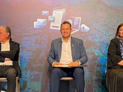 Presenta Alcalde plataforma digital Trámites Claros para agilizar gestiones