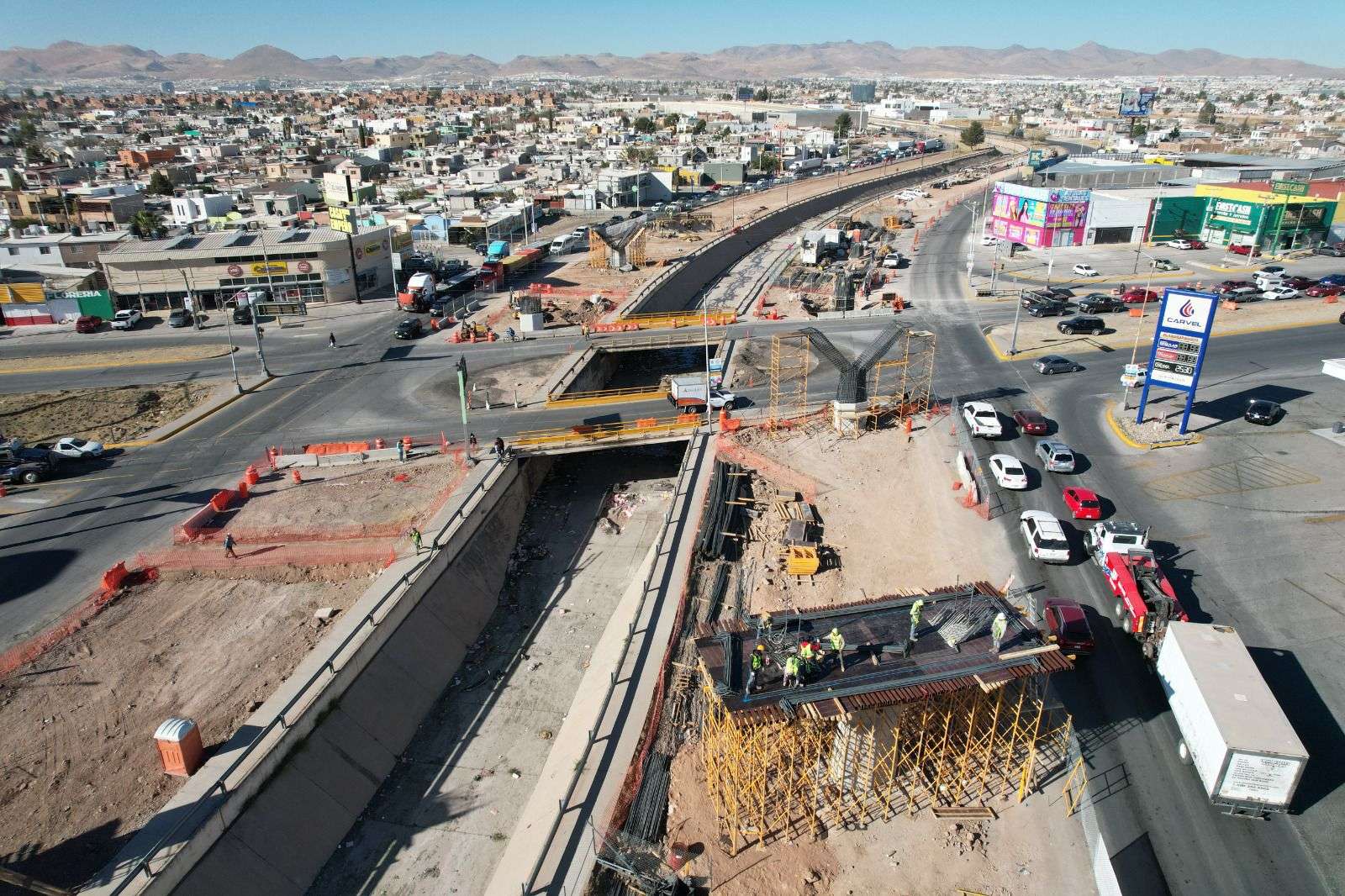Avanza un 20% construcción de puente en los Nogales e Industrias 