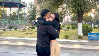 Celebran Chihuahuenses el Día Internacional del Abrazo 