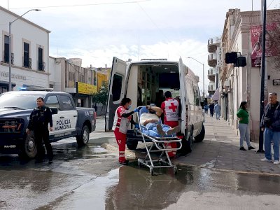 Sufre trabajador lesión en el hombro luego de caída en Palacio 