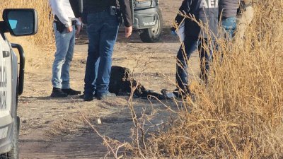 Hallan un calcinado en camino de terracería en Sierra Azul