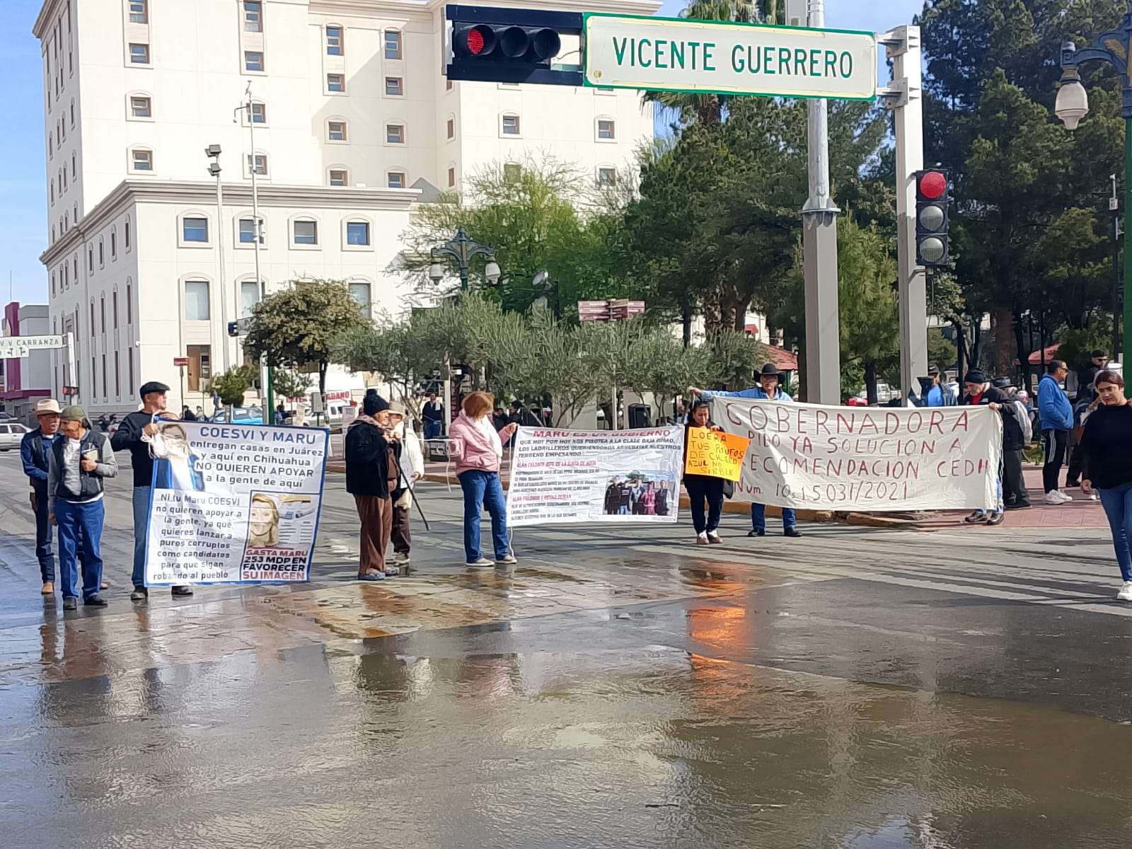 Cierra Vicky Márquez y Dionisia Chaparro la calle Aldama 