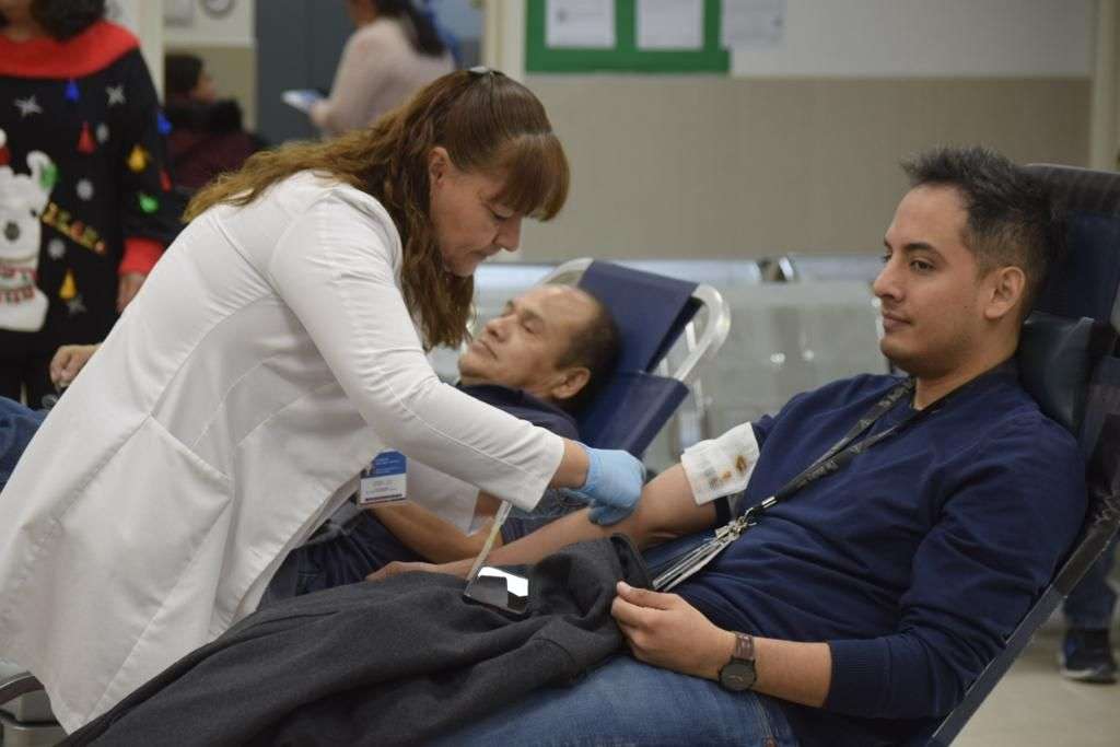 Proponen permiso con goce de sueldo para dondores de sangre